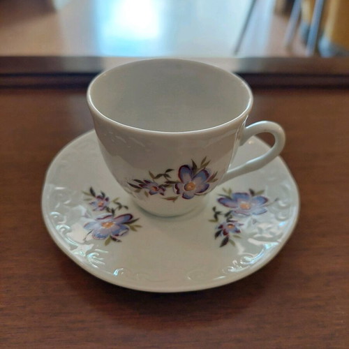 Vintage porcelain coffee cup set like new, 4 pieces