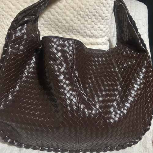 Woven women's shoulder bag brown new
