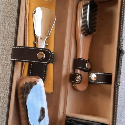Leather travel case new for shoe polishing brown