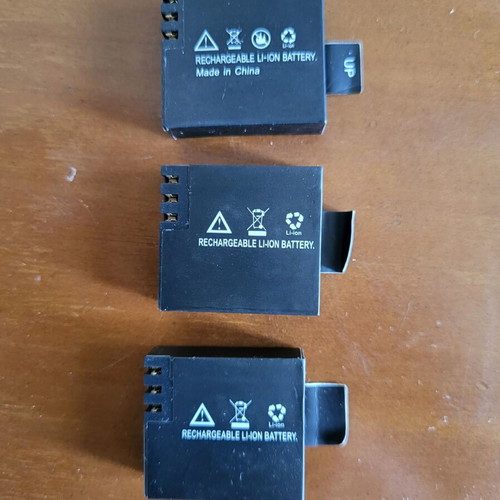 Rechargeable Li-ion Batteries 3.7V 900mAh for EKEN Action Camera Set of 3 used