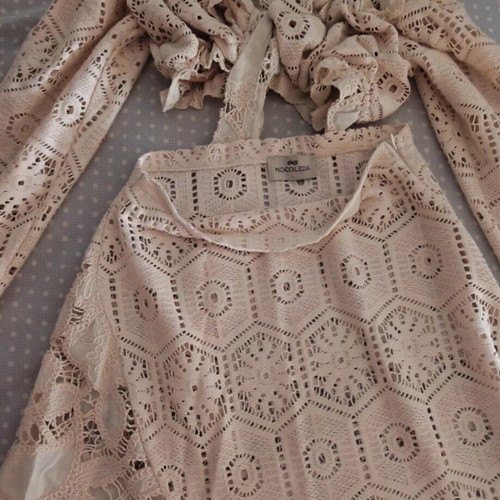 Nidodileda embroidered beige set like new