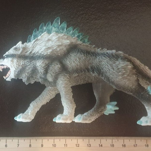 Schleich Eldrador Snow Wolf like new