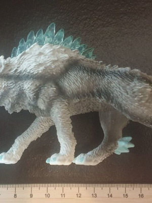 Schleich Eldrador Snow Wolf like new