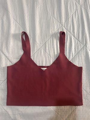 Pink Woman knitted crop top berry color size L like new