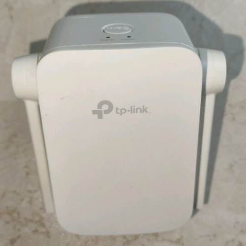Tp-link WA855RE WiFi extender like new