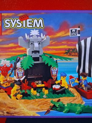 Lego System 6262 Pirates 1994 like new, complete set in box