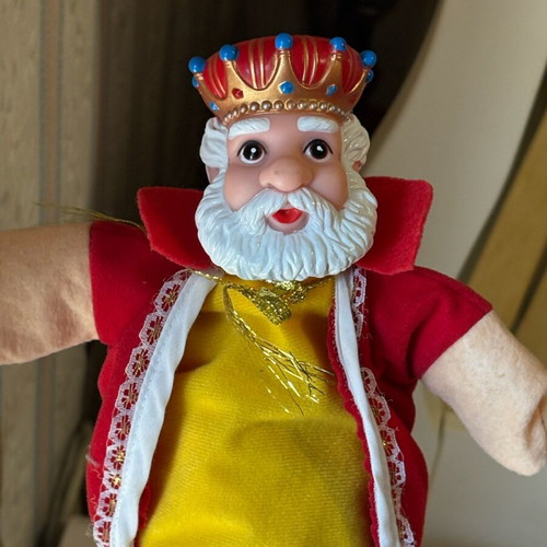 King puppet for puppet theater like new