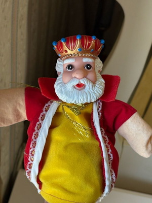 King puppet for puppet theater like new
