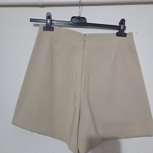 Stradivarius beige skirt shorts, XS