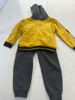 Mayoral φόρμα αγόρι μεταχειρισμένη, 5 ετών