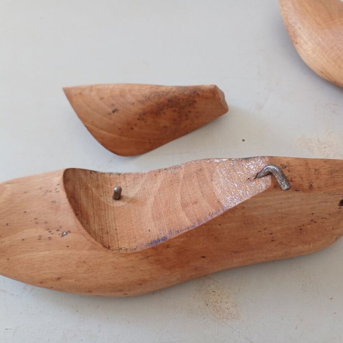 Wooden shoe lasts like new, pair for men and women