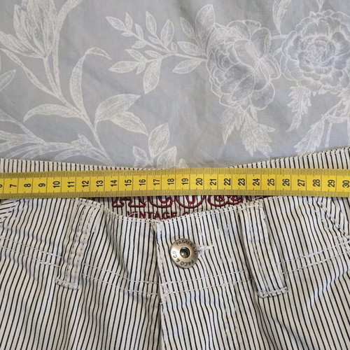 Paco & Co Bermuda shorts like new, 100% cotton, size 28, striped