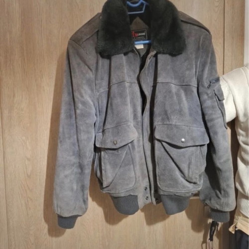 Bomber jacket castor leather like new, black and grey, size L
