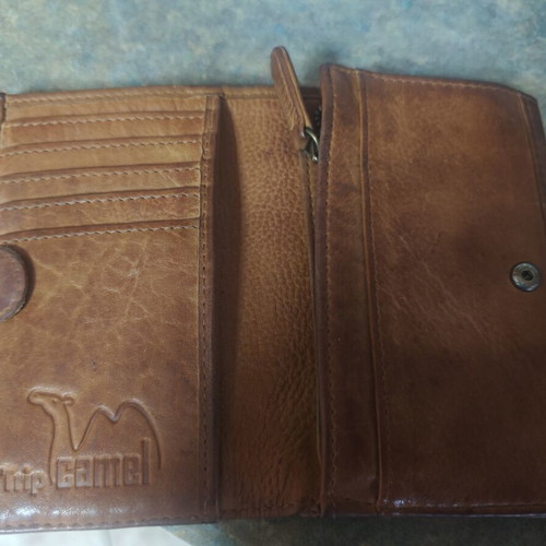 Tripcamel leather wallet like new, unisex, brown