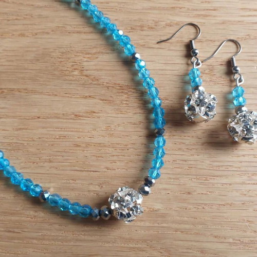 Blue crystal beaded elegant jewellery set new