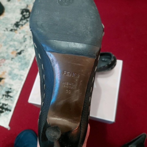Fendi Selleria Handmade Leather Pumps like new, black