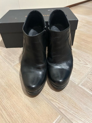 Tamaris Black Ankle Boots Used Size 38