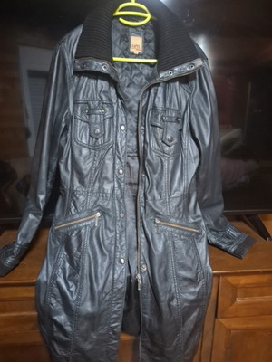 Genuine leather long jacket Lapel like new, black
