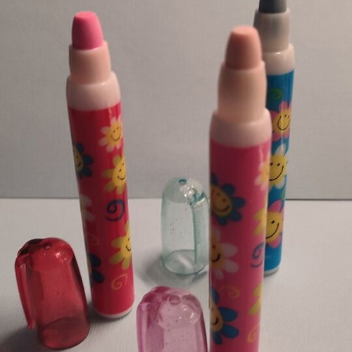 Magic Eraser Flowers New with 5 Mini Erasers