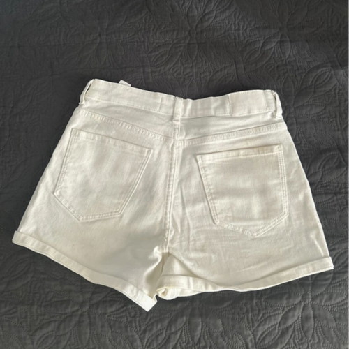 Pull & Bear White Shorts like new, size L 40 12