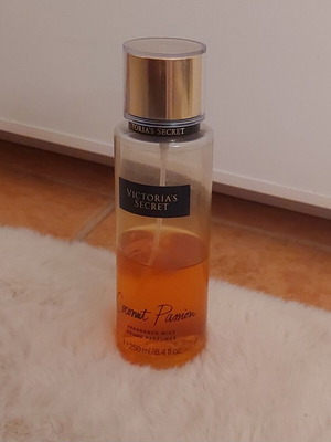 Victoria Secret Body Mist Coconut Passion like new