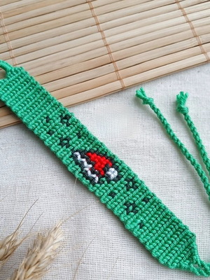 Christmas handmade macrame bracelet new