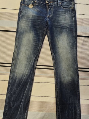 Attrattivo low rise jeans like new, size W31, blue