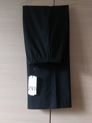 Zara Black Women's Fabric Pants New Size Small