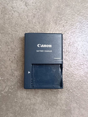 Canon CB-2XEL charger used for digital camera batteries