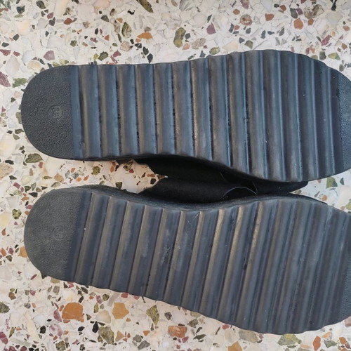 Flatforms women's shoes size 38 black like new