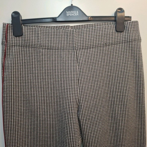 Marks & Spencer leggings pants like new with red stripe XL