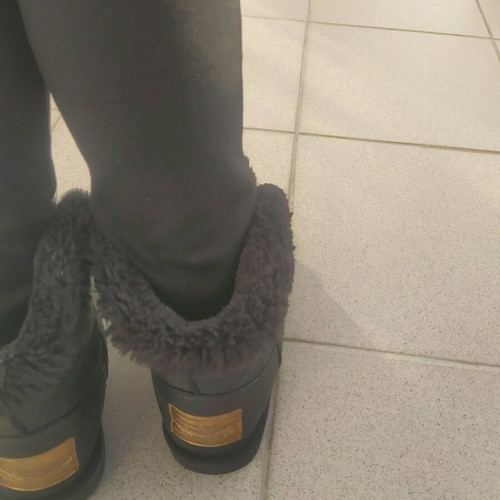 B+W black snow boots used with fur lining, size 37.5-38