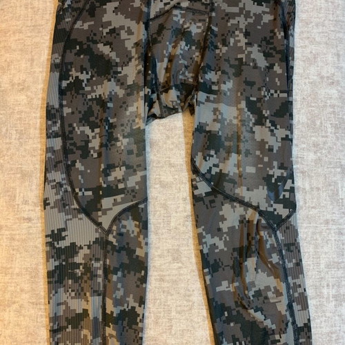Nike Pro Hypercool Digital Camo men's shirt like new, size large, gray