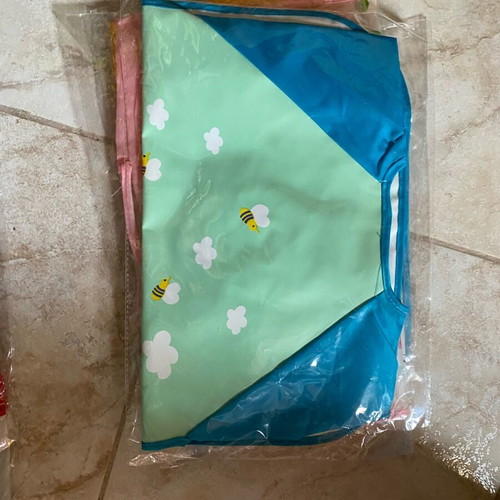 Baby feeding bib new