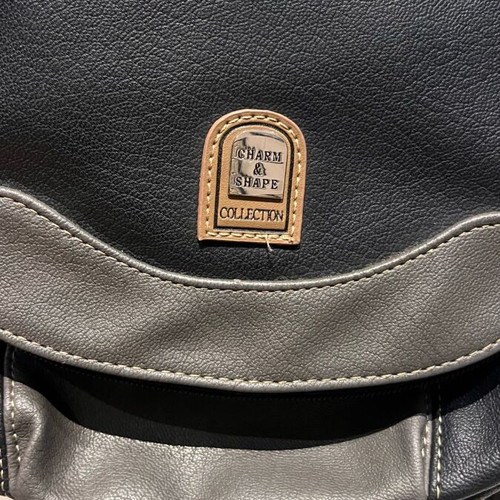 Charm & Shape bag like new
