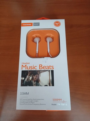 Music Beats headset earbuds 5 meters