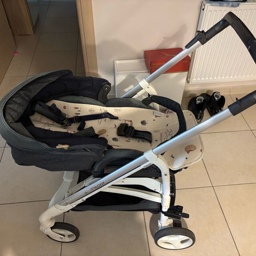 Inglesina Trilogy baby stroller used with accessories
