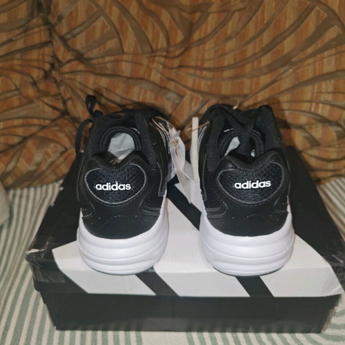 Adidas Eclyptix 2000 athletic shoes new, black-white