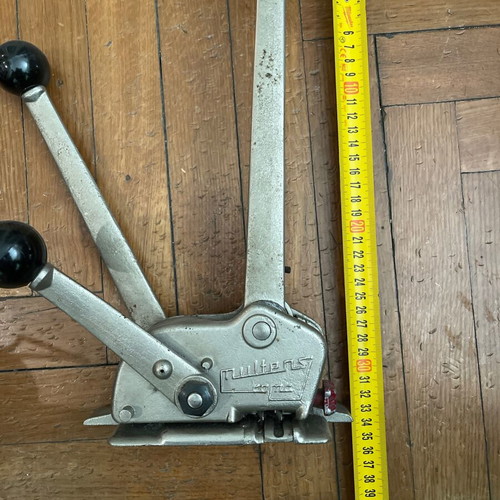 Manual Tserkomichani used