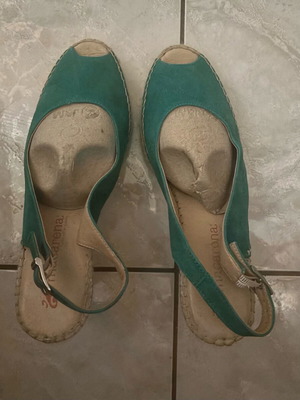 Platform sandals green like new size 39