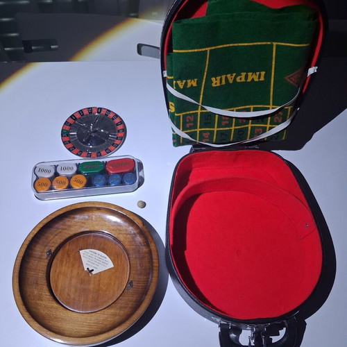Home Casino Compact roulette wooden with aluminum case like new
