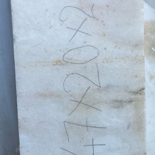 Dionysos marble 47x20x2 like new