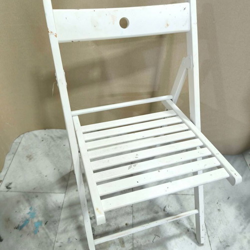 Wooden folding chairs used, set of 2, white