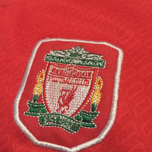 Liverpool Retro Football Shirt 2004-05 Medium Used