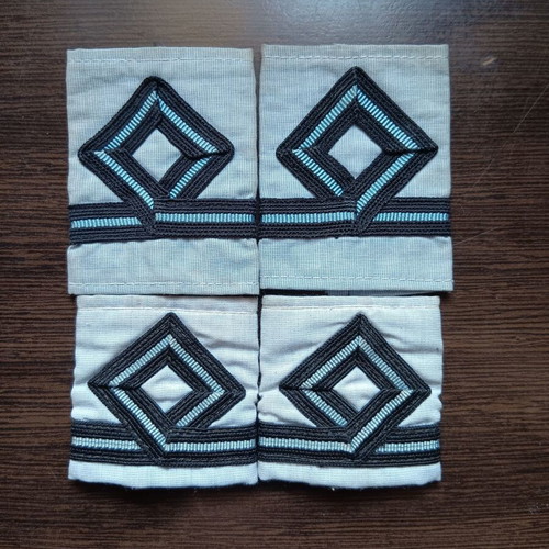 Set of 2 used military air force epaulettes