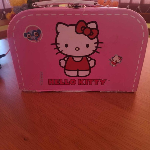 Hello Kitty suitcase box used