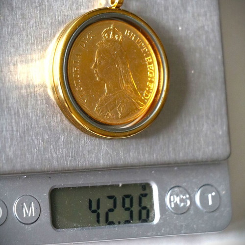 English Victoria Gold-Plated Pentoliro Coin Pendant New