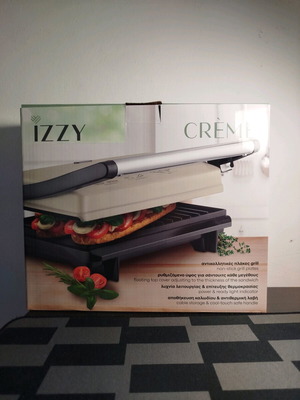 Izzy Sandwich Maker sealed