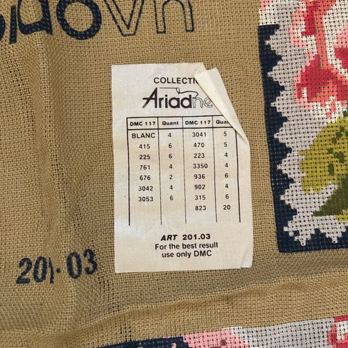 Semin tablecloth with 2 napkins new