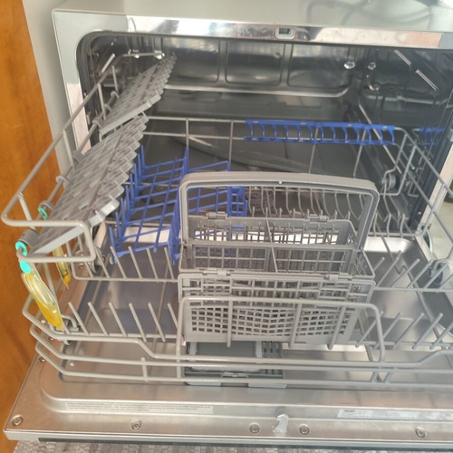 Delonghi DDWTT20 inox countertop dishwasher